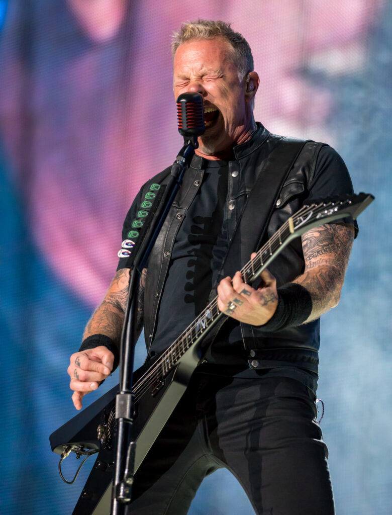 Джеймс Хэтфилд выступает с Metallica в Сан-Антонио, 14 июня 2017 года